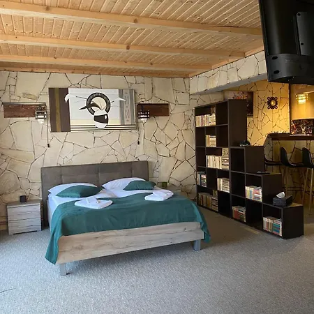 Pensjonat Edelweiss Cozy Cu Semineu, Sauna Si Terasa 4*