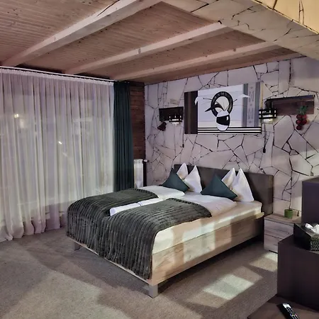 Guest house Edelweiss Cozy Cu Semineu, Sauna Si Terasa